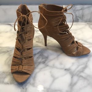 Jessica Simpson heels